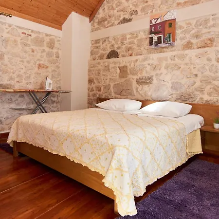 Seaside House For Families With Children Krapanj, - 24166 بيت للعطل شيبينيك